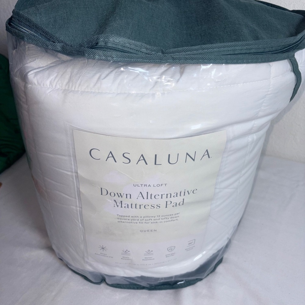 Casaluna Mattress Pad Queen White New Ultra Loft Down Alternative Deep Pocket